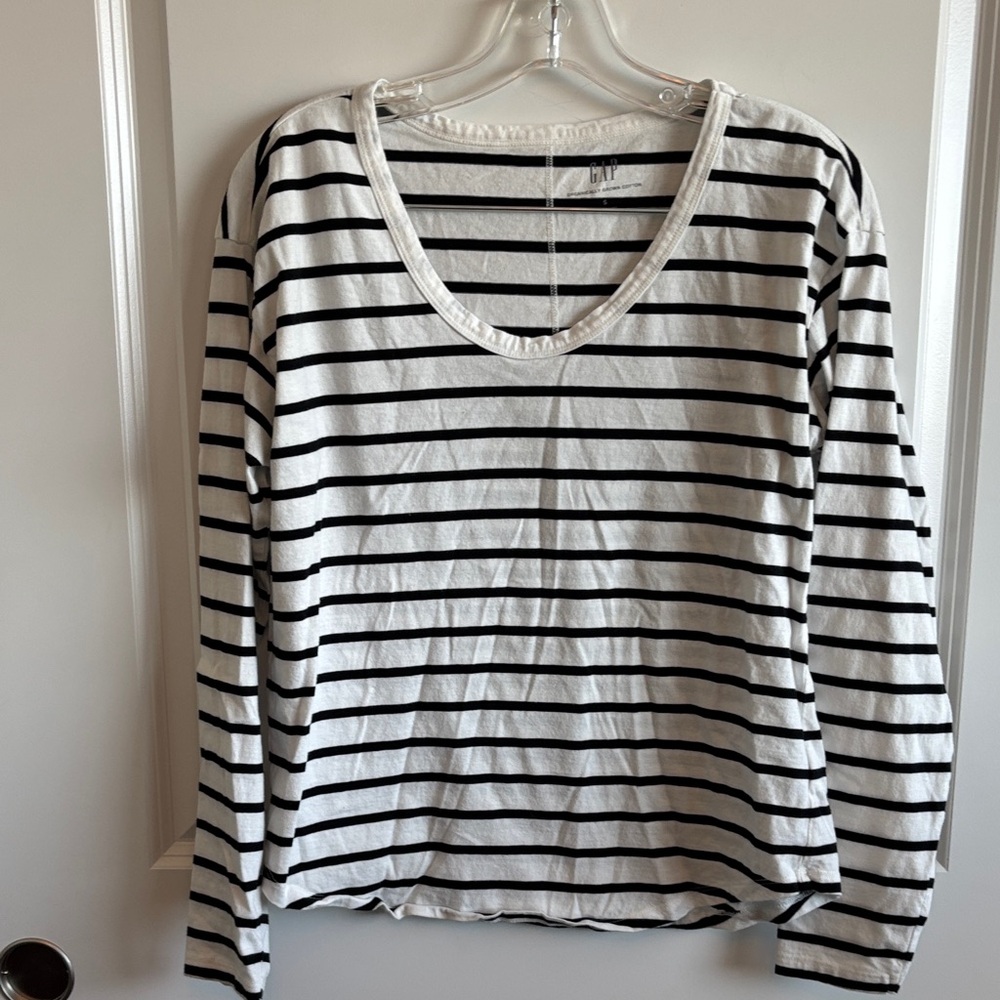 GAP White Long Sleeve Scoop Neck Top with Black Stripes